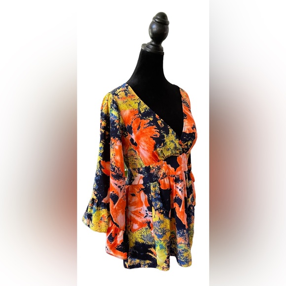 Betsey Johnson: Ruffled Floral Boho Blouse - Picture 7 of 17